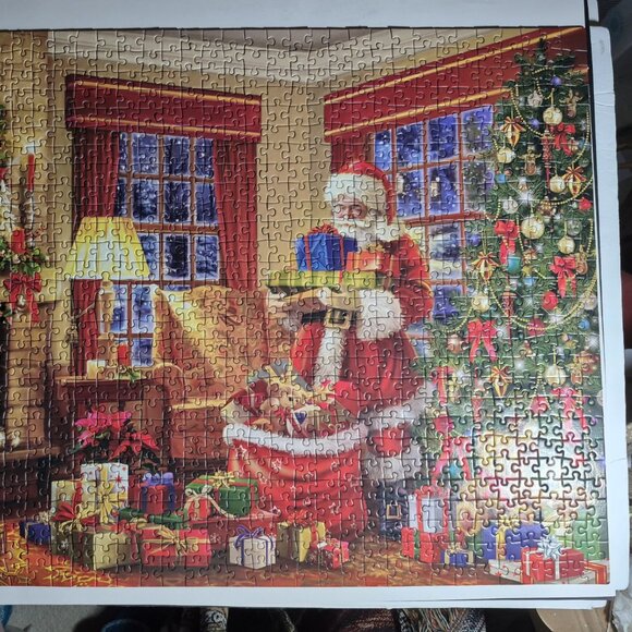 1000 Piece "Santa's Visit" Jigsaw Puzzle - Picture 3 of 5